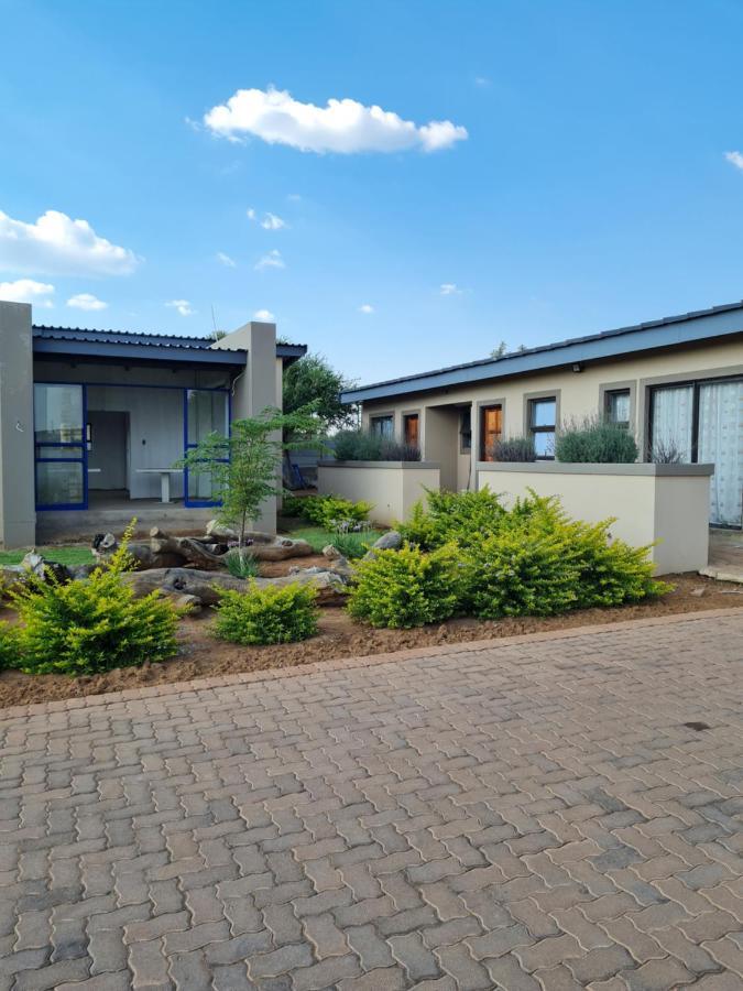 Village Kulture - Guest House Rustenburg Exterior foto